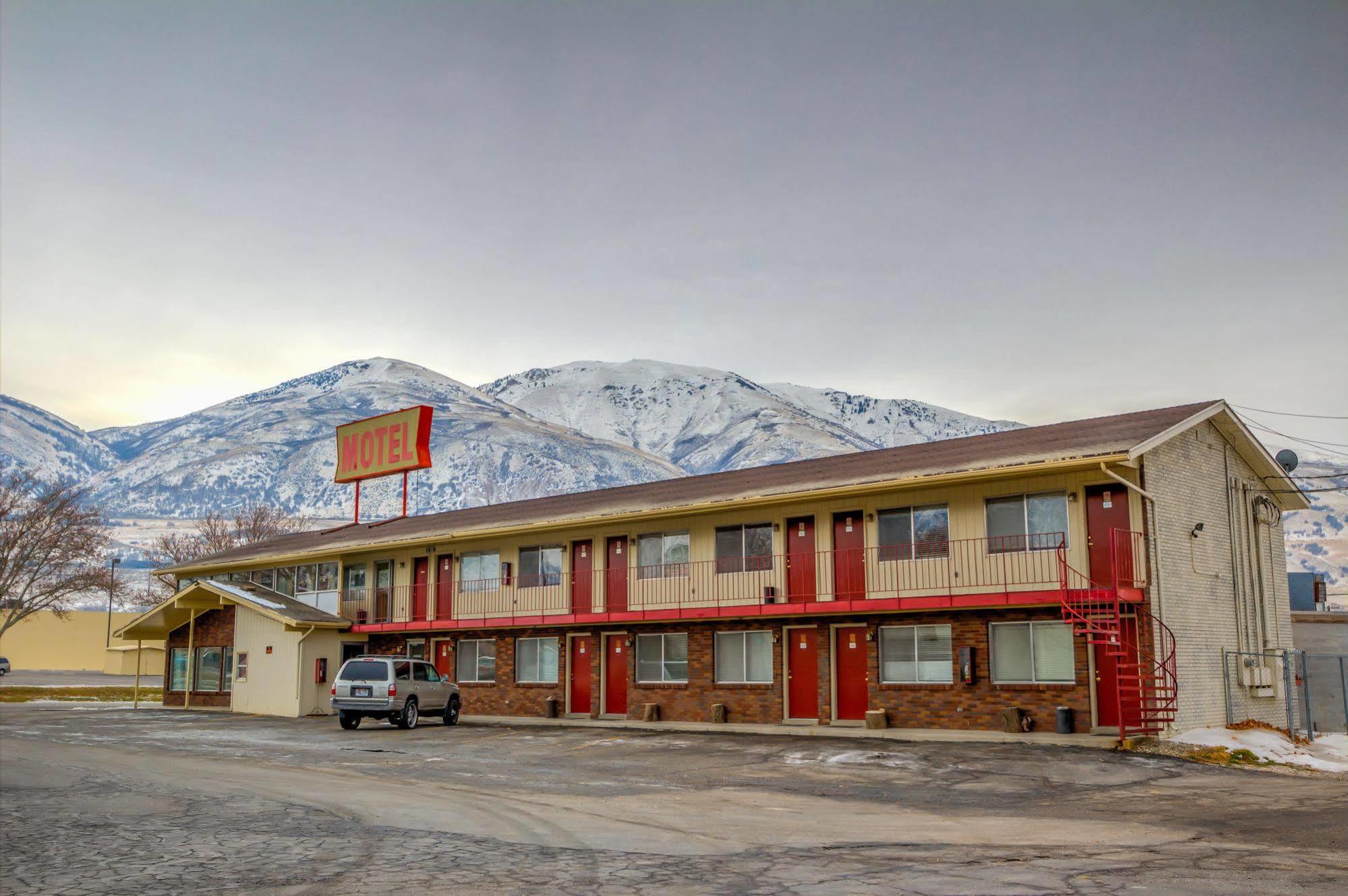 Galaxie Motel Brigham City Extérieur photo